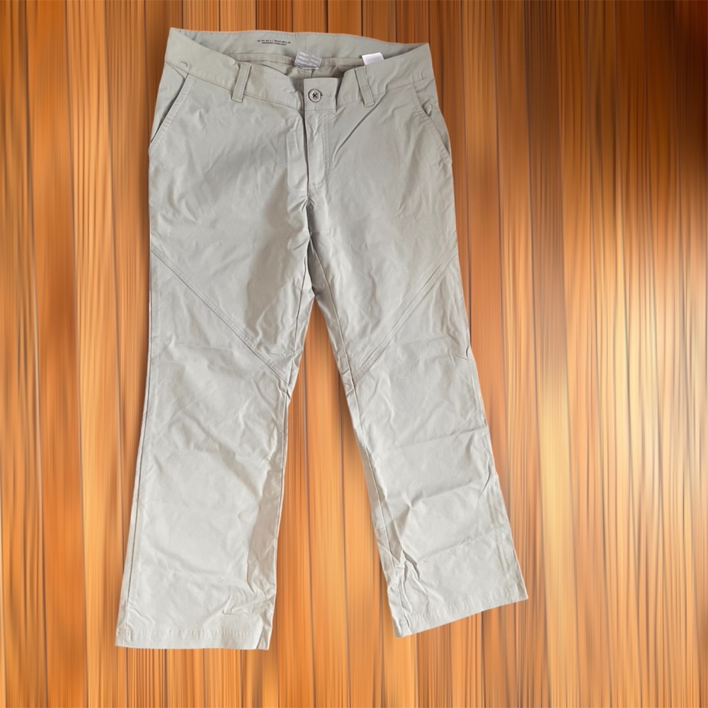 Columbia Omnishiel advance‎ repellency women trail pants size 12 shorts.